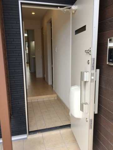 玄関　落ち着いた玄関です