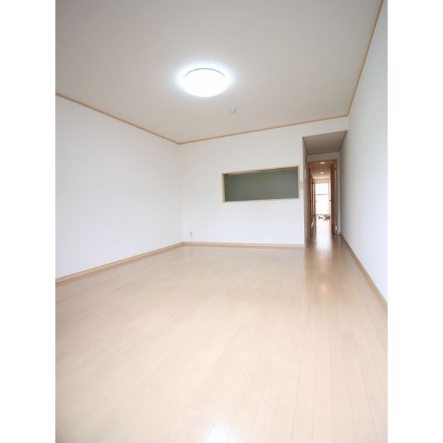 居室・リビング　フローリング張りのＬＤＫ１５，７帖