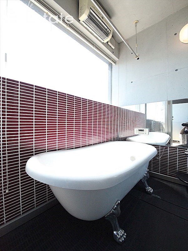 バス・シャワールーム　バスルーム