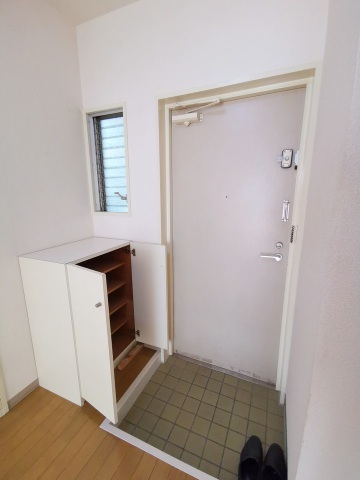 玄関　シューズボックス付き