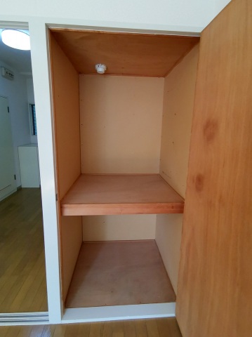 収納　クローゼット付き