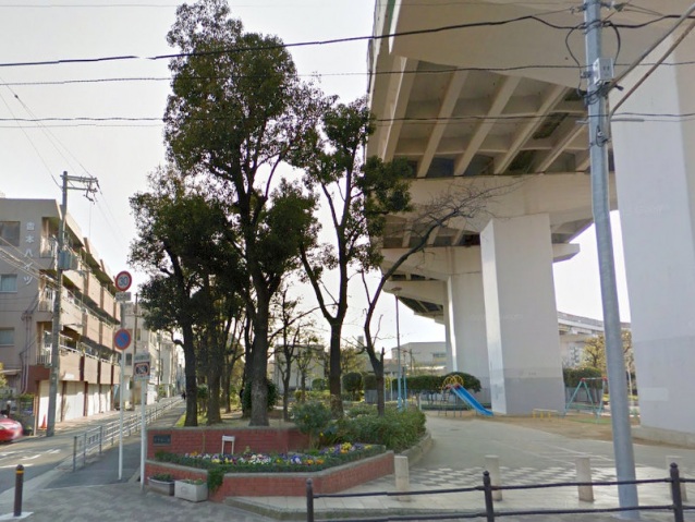 公園　背戸口公園（公園）まで300m