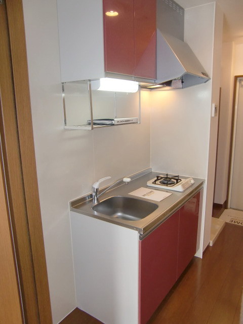 キッチン　オシャレカラーのシステムキッチン。