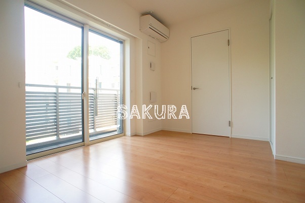 その他設備　室内エアコン付き♪