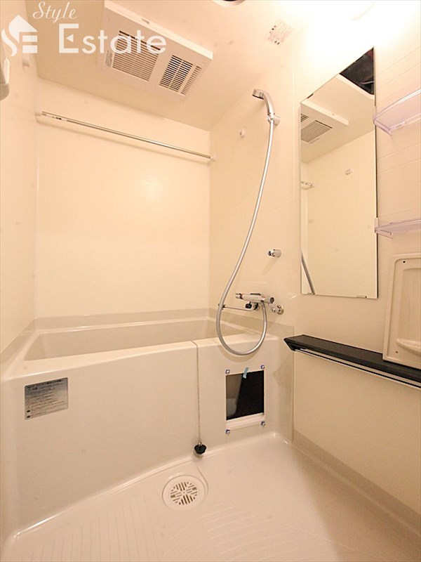 バス・シャワールーム　バスルーム