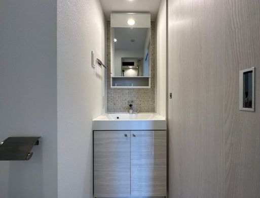 洗面設備　スペースが確保できる洗面所です