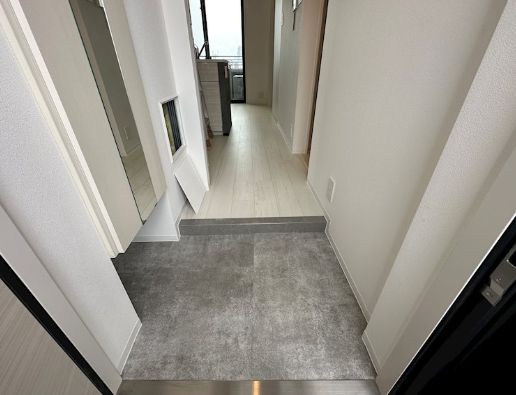 玄関　収納もある玄関です