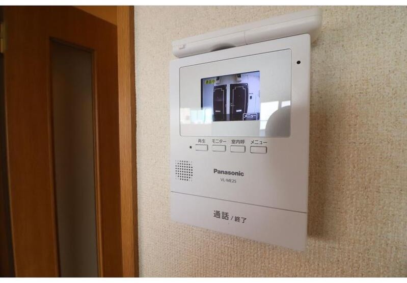 セキュリティ　女性の方でも安心のモニター付きインターフォン♪