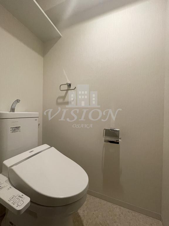 トイレ　室内写真は別タイプのものです