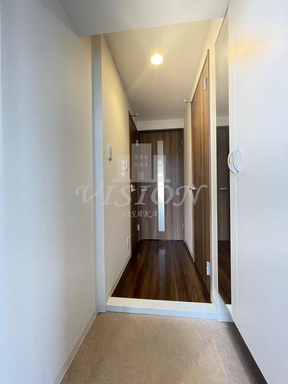 玄関　室内写真は別タイプのものです