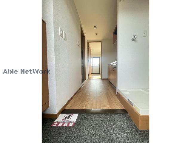 玄関　※同物件別部屋