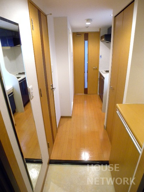 玄関　ホームページも公開中「京都賃貸ハウスネットワーク」