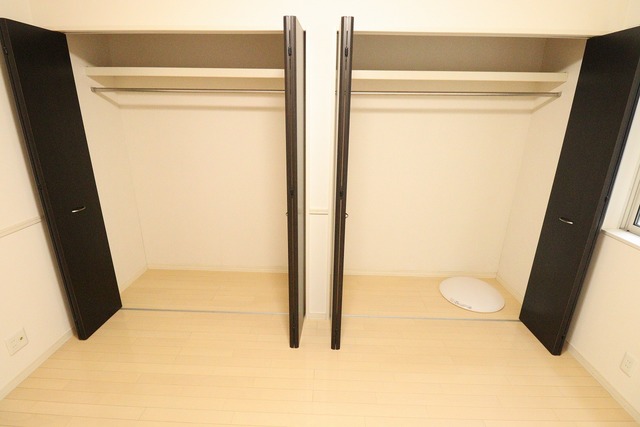 収納　※別部屋参考写真・現況優先※反転