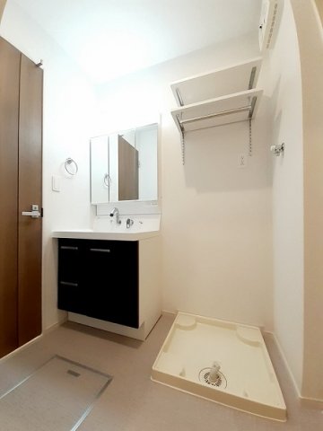 洗面設備　広い洗面スペース