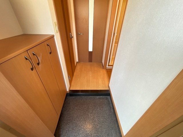 玄関　シューズボックス完備の玄関です。