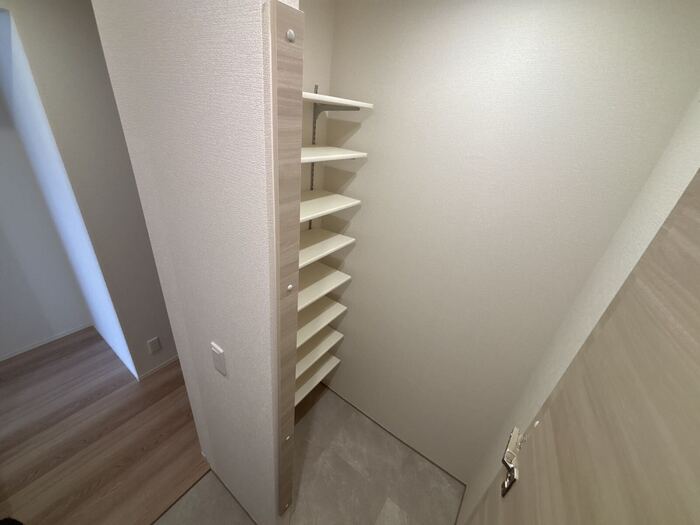 収納　クラシスト苅田EAST　シューズボックス