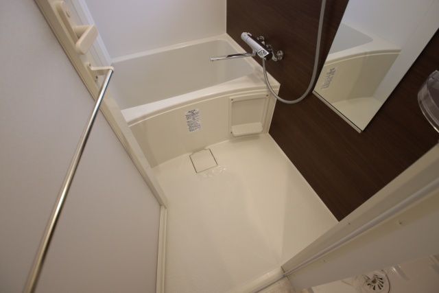 バス・シャワールーム　※別室の参考写真の為、現況優先です。