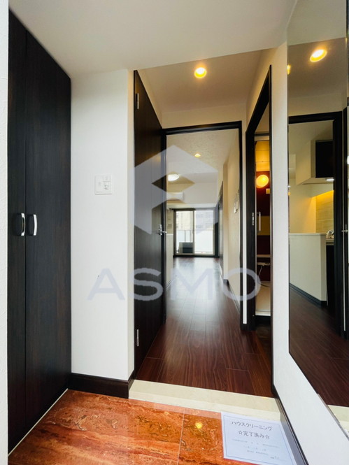 玄関　同マンション別部屋　参考写真