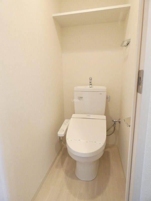 トイレ　※別のお部屋のお写真です。御参考までに。