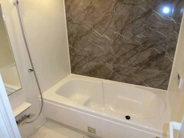 バス・シャワールーム　同型の部屋の写真を使用しております。