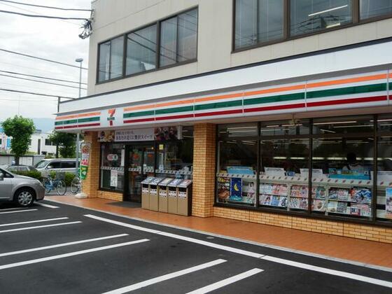 コンビニ　セブンイレブン小田原南鴨宮店（コンビニ）まで545m