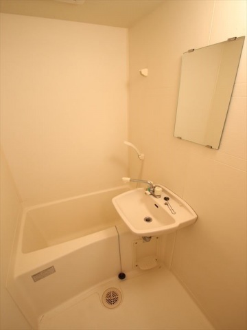 バス・シャワールーム　洗面化粧台付のUB