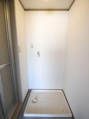 洗面設備　室内洗濯置場