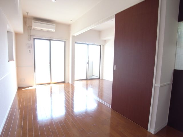 居室・リビング　別部屋参考写真。