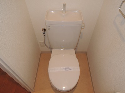 トイレ　別部屋参考写真。