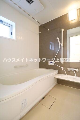 バス・シャワールーム　追焚機能付・１坪風呂