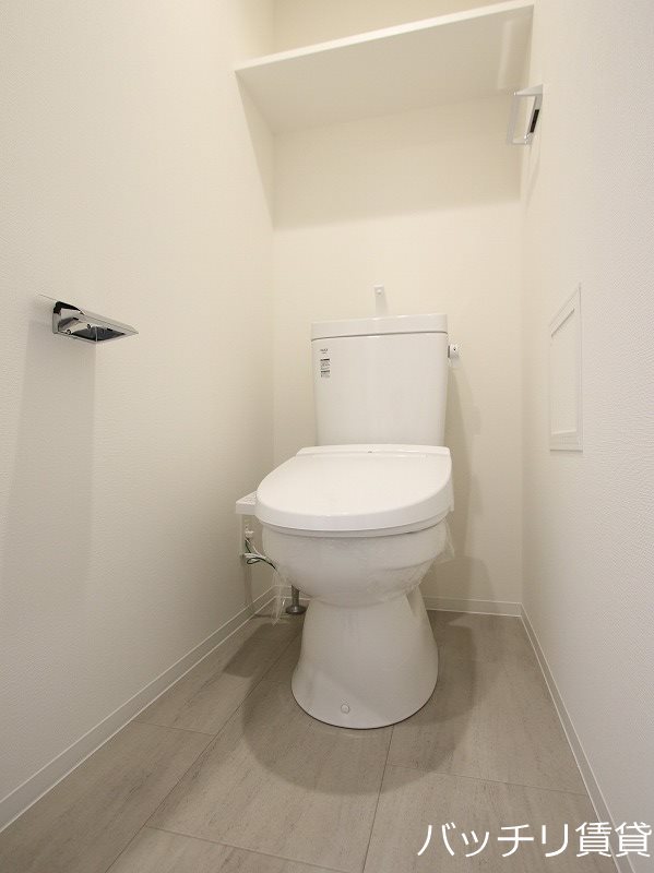 トイレ　同室タイプ掲載のため、現況を優先します。