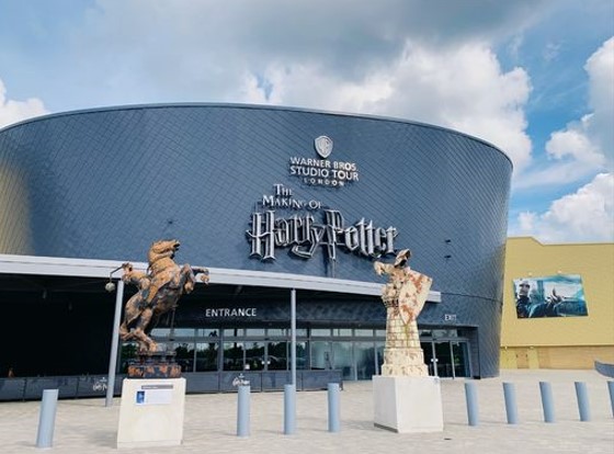 その他　ワーナー ブラザース スタジオツアー東京 - メイキング・オ（その他）まで1084m