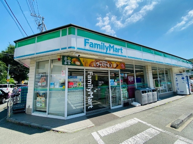 コンビニ　ファミリーマート立川富士見町店（コンビニ）まで120m