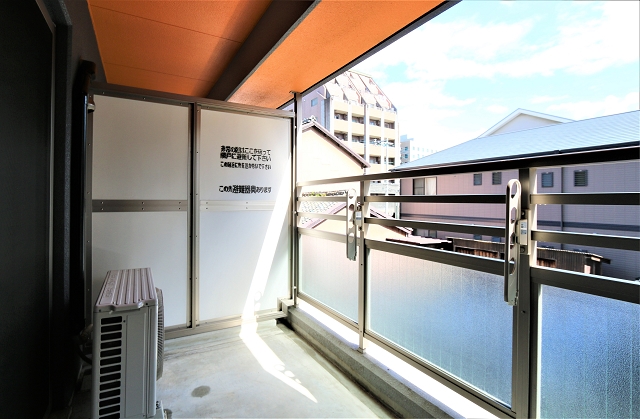 バルコニー　洗濯物もたくさん干せそうです