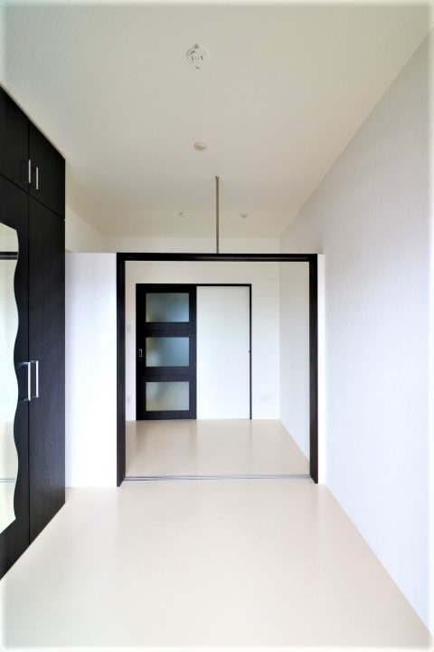 居室・リビング　単身の方にはちょうど良いお部屋です