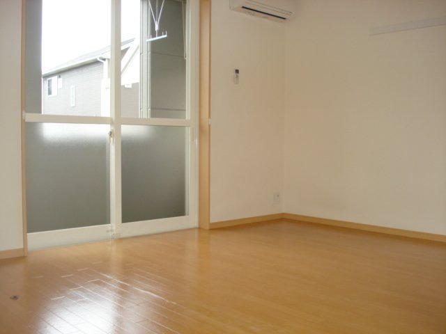 居室・リビング　ゆったり過ごせる居間です