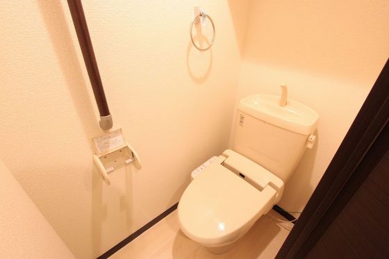 トイレ　※別部屋の写真です