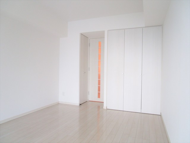 居室・リビング　別住戸の参考写真です。