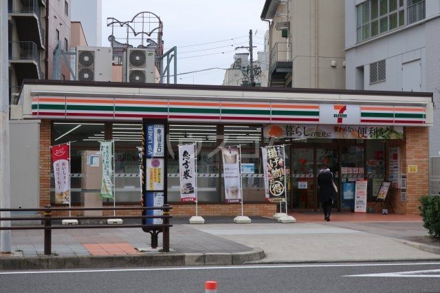 コンビニ　セブンイレブン名古屋金山駅西店（コンビニ）まで640m