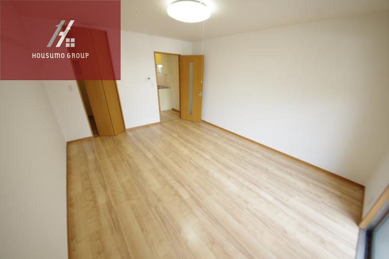 その他部屋・スペース　広くて明るい寝室