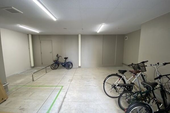 駐車場　駐輪場