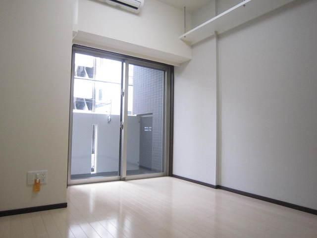 居室・リビング　天井高の居室