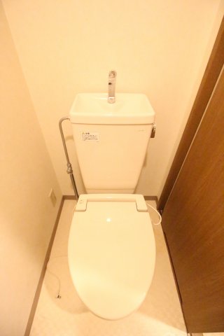 トイレ　ジャルダンド駒込302 北区中里2