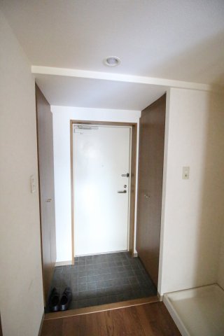 玄関　ジャルダンド駒込302 北区中里2