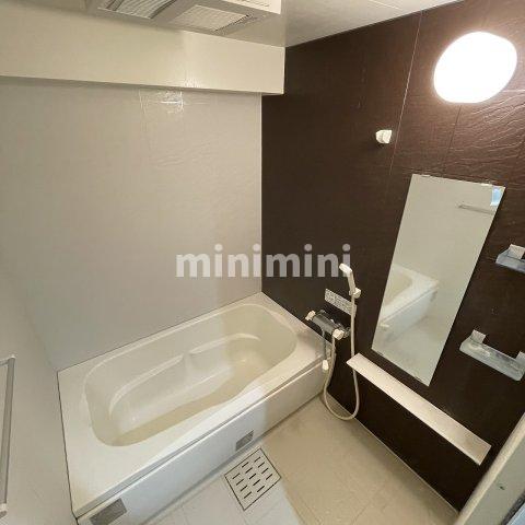 バス・シャワールーム　※写真は別号室のものですので現状優先とさせていただきます