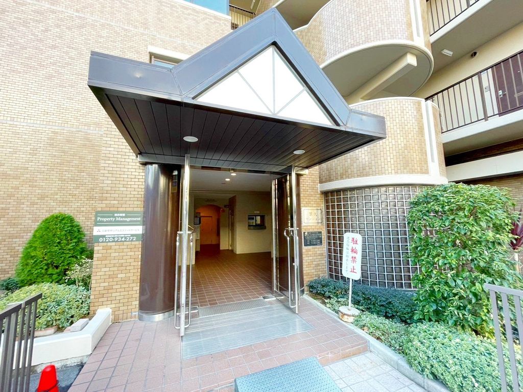 エントランス　エントランス