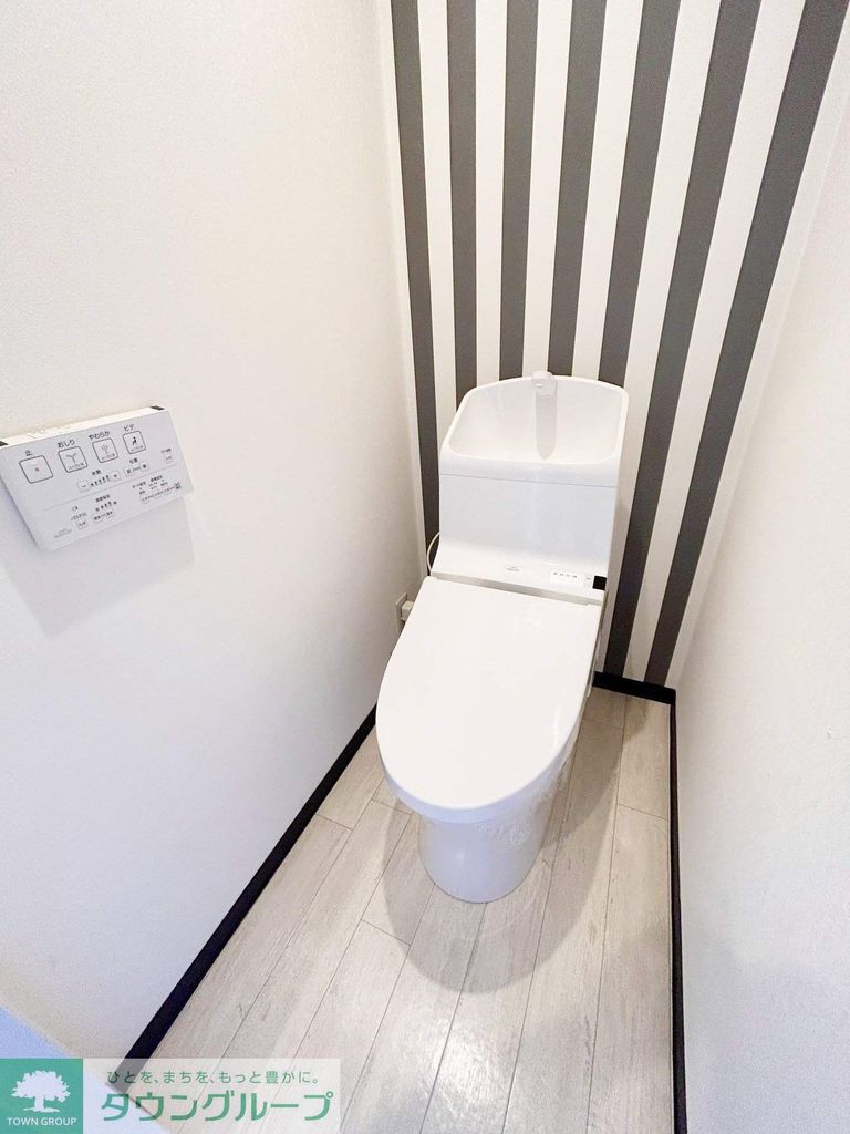 トイレ　別号室参考写真です