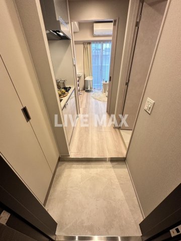 玄関　モデルルームです・家具小物類はつきません