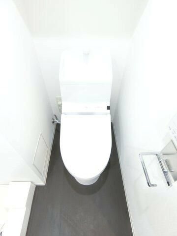 トイレ　※同タイプ参考写真です（カラータイプが異なる場合がございます