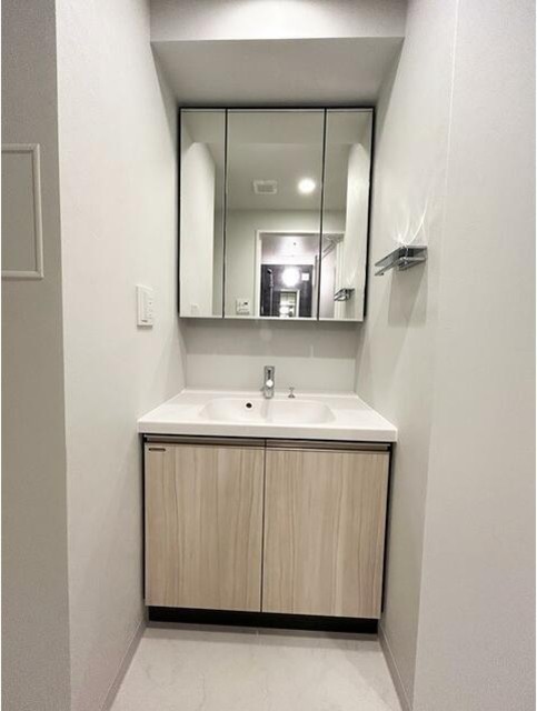 洗面設備　別部屋同間取り参考写真